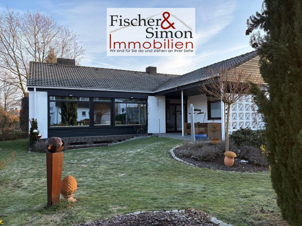 Nienburg - Wohnen auf einer Ebene-modernisiertes Architektenhaus mit Vollkeller in stadtnaher Lage