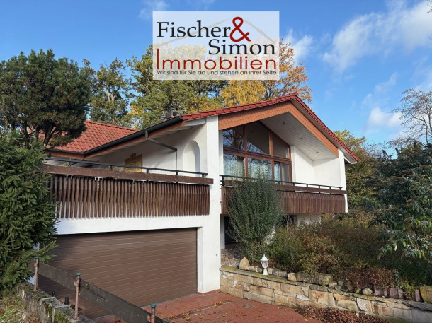 Liebenau-ebenerdiges Architektenhaus mit Keller, Doppelgarage und massivem Pavillon, ruhig gelegen