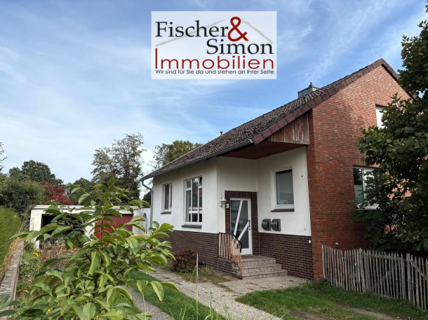 Rehburg-Loccum-im Jahr 2015 modernisierte Immobilie mit Einliegerwhg. u. Blick über Weiden u. Felder